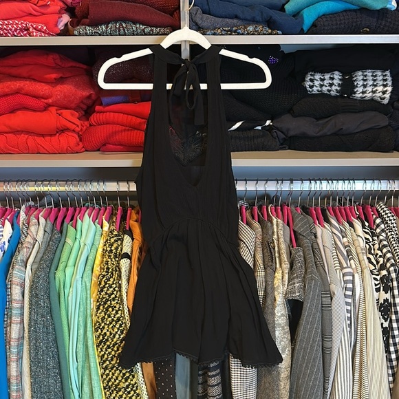 Unbranded black sleeveless tie back embroidered romper size S - Picture 3 of 3